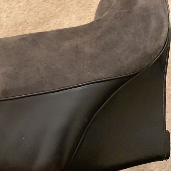 Ann Taylor Black &‎ Gray Leather Suede Pointed Toe Wedge Booties Boots size 9 - Picture 7 of 8